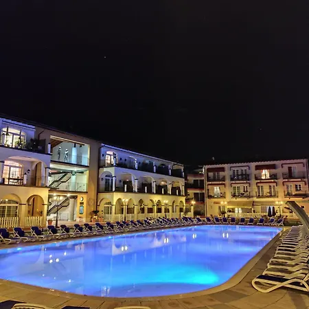 Giardino Dei Colori 212 Pool And Family Friendly