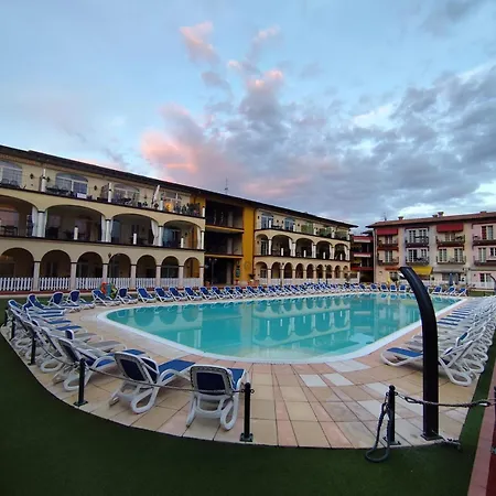 Giardino Dei Colori 212 Pool And Family Friendly